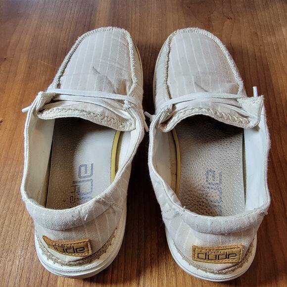 Hey Dude Wendy Slip-On Loafers Beige Stripes Size 10 Lightweight Cozy Moccasins - Picture 2 of 8